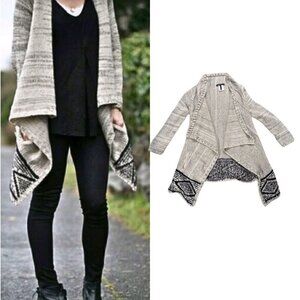 COPY - for @katiehaygrote BCBGMAXAZRIA Asymmetric Knit Open Cardi…